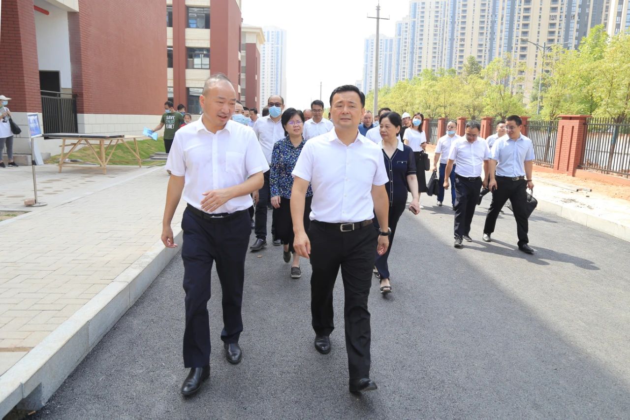 市委书记陈敏在萍乡经开区督导调研"双减",学校疫情防控工作时强调